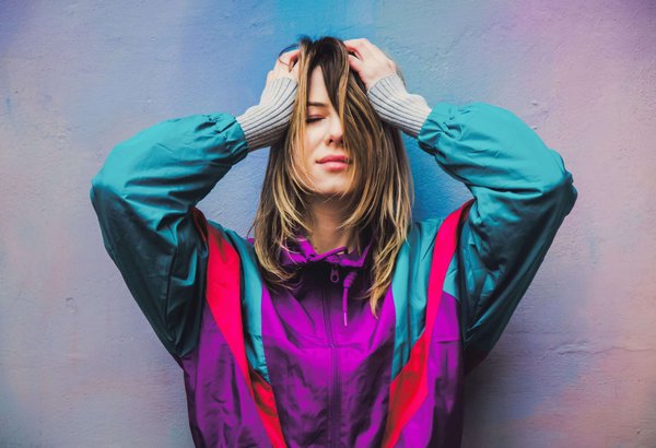 Quels sont les secrets pour bien porter des pantalons à jambes larges pour les femmes de petite taille ?